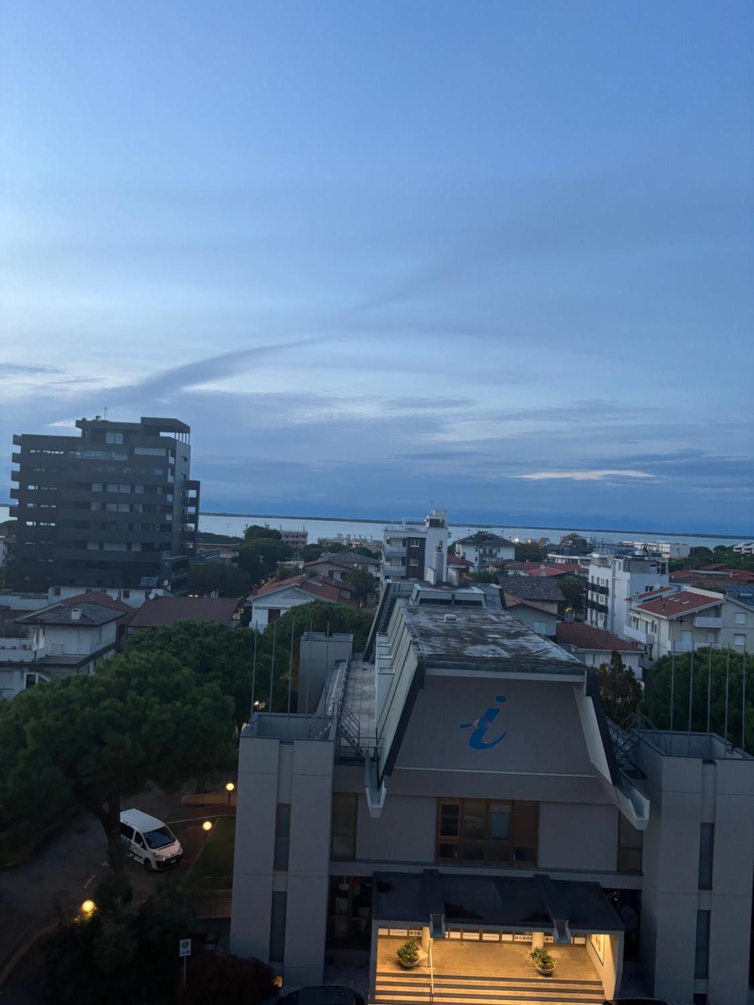 Fabfour Appartamento - Piazza Fontana Lignano Sabbiadoro Exterior foto