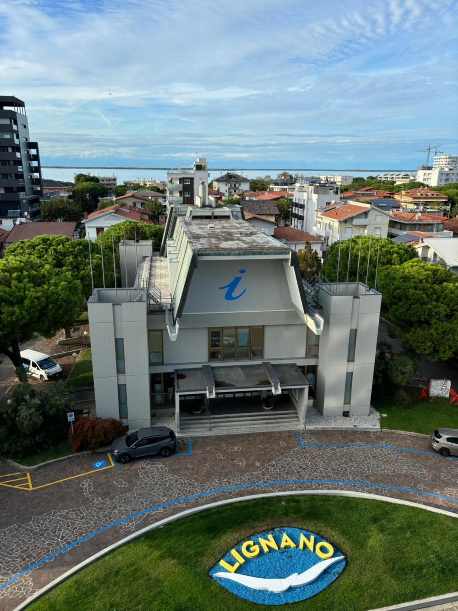 Fabfour Appartamento - Piazza Fontana Lignano Sabbiadoro Exterior foto